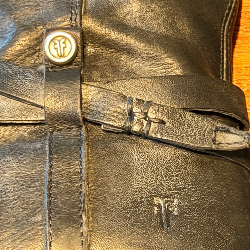 FRYE Sleek Black Leather Boots - Picture 4 of 14